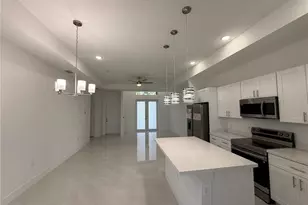 745 Manuel St E, Lehigh Acres, FL 33974 - Photo 8