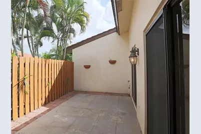 1420 Park Shore Cir #3, Fort Myers, FL 33901 - Photo 16
