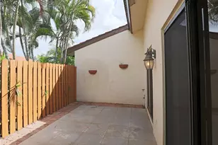 1420 Park Shore Cir, Fort Myers, FL 33901 - Photo 16