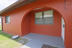 4417 SW Santa Barbara Pl, Cape Coral, FL 33914 - Photo 1
