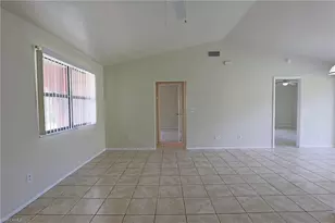 4417 SW Santa Barbara Pl, Cape Coral, FL 33914 - Photo 12
