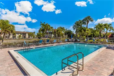 9305 Lake Park Dr #204, Fort Myers, FL 33919 - Photo 12