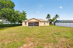 903 SE 5th Ave, Cape Coral, FL 33990 - Photo 22