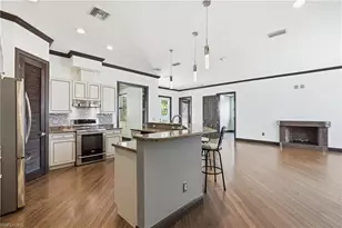 1358 Hopedale Dr, Fort Myers, FL 33919 - Photo 14