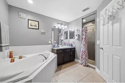1902 NW 2nd Pl, Cape Coral, FL 33993 - Photo 20