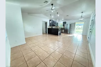 2712 SW 2nd Ave, Cape Coral, FL 33914 - Photo 4