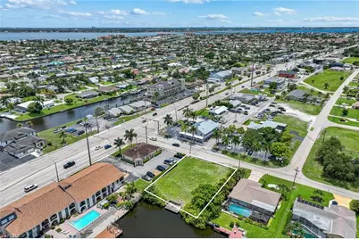 1523 SE 36th Ter, Cape Coral, FL 33904 - Photo 16