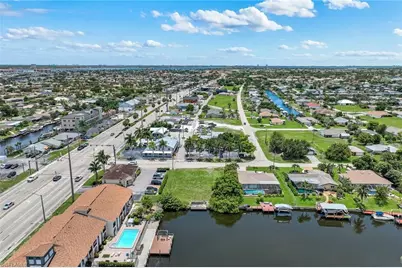 1523 SE 36th Ter, Cape Coral, FL 33904 - Photo 4