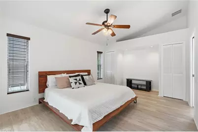 8185 Breton Cir, Fort Myers, FL 33912 - Photo 20