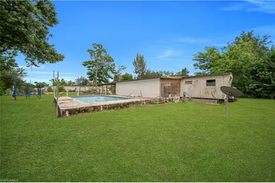 8326 Breeze Dr, North Fort Myers, FL 33917 - Photo 22