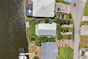 2498 Bayshore Dr, Matlacha, FL 33993 - Photo 28