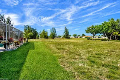1215 SW 31st Ter, Cape Coral, FL 33914 - Photo 24