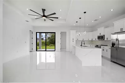 2815 37th St SW, Lehigh Acres, FL 33976 - Photo 10