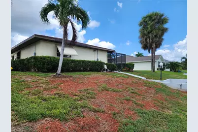 1822 SE 11th Ter, Cape Coral, FL 33990 - Photo 44