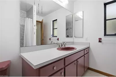 208 NE 9th Ave, Cape Coral, FL 33909 - Photo 18