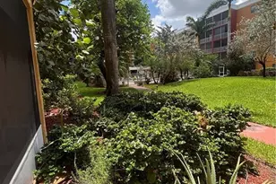 2366 E Mall Dr, Fort Myers, FL 33901 - Photo 18