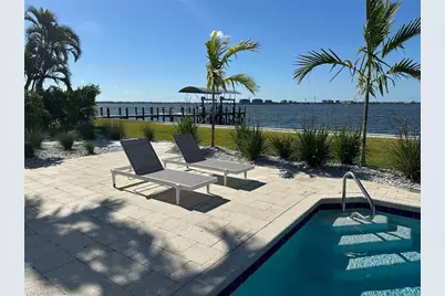 656 Coral Dr, Cape Coral, FL 33904 - Photo 4