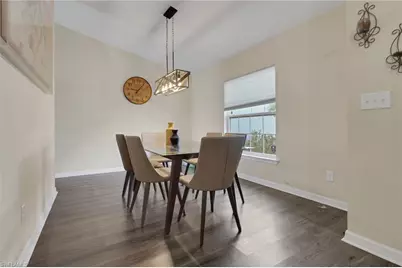 327 SW 31st St, Cape Coral, FL 33914 - Photo 8