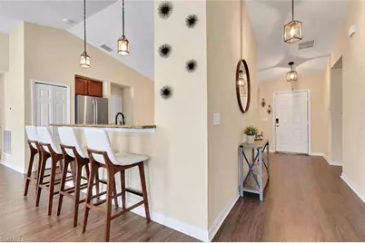327 SW 31st St, Cape Coral, FL 33914 - Photo 6