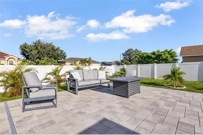 327 SW 31st St, Cape Coral, FL 33914 - Photo 22