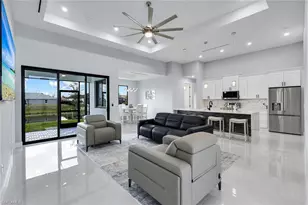 313 NE 5th Terrace, Cape Coral, FL 33909 - Photo 4