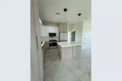 124 SE 2nd Ave, Cape Coral, FL 33990 - Photo 10