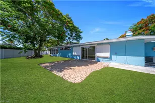 139 E Lake Dr, Lehigh Acres, FL 33936 - Photo 6