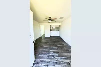 532 NW 18th Ave, Cape Coral, FL 33993 - Photo 4