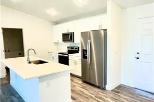 532 NW 18th Ave, Cape Coral, FL 33993 - Photo 2