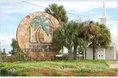 601 W 15th St, Lehigh Acres, FL 33972 - Photo 4