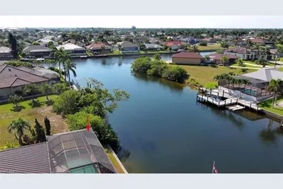 2808 SW 33rd Ter, Cape Coral, FL 33914 - Photo 8