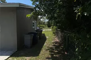 2199 Wyandotte Ave, Alva, FL 33920 - Photo 8