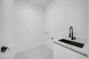 3901 3rd St SW, Lehigh Acres, FL 33976 - Photo 14