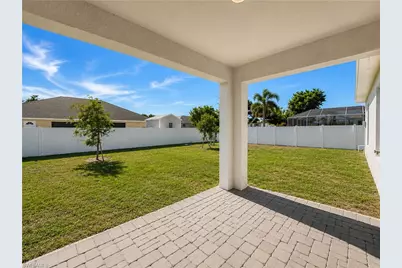 2728 NE 5th Pl, Cape Coral, FL 33909 - Photo 22