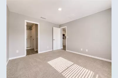2728 NE 5th Pl, Cape Coral, FL 33909 - Photo 14