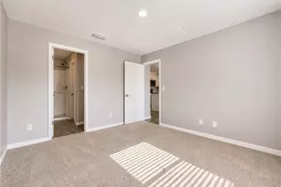 2728 NE 5th Pl, Cape Coral, FL 33909 - Photo 14