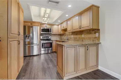7115 Lakeridge Ct #110, Fort Myers, FL 33907 - Photo 12