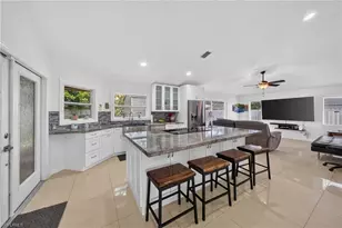 622 SE 10th Ave, Cape Coral, FL 33990 - Photo 16