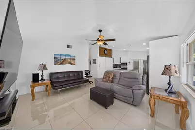 622 SE 10th Ave, Cape Coral, FL 33990 - Photo 8