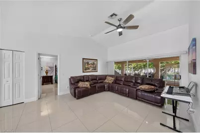 622 SE 10th Ave, Cape Coral, FL 33990 - Photo 4