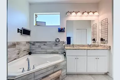 3907 11th St SW, Lehigh Acres, FL 33976 - Photo 16