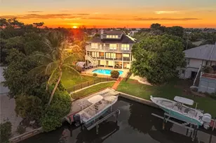 1048 Kings Crown Dr, Sanibel, FL 33957 - Photo 1
