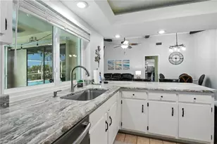28 SE 12th Ave, Cape Coral, FL 33990 - Photo 10
