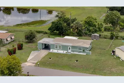 102 Oleander Rd, Lehigh Acres, FL 33936 - Photo 20