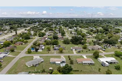 102 Oleander Rd, Lehigh Acres, FL 33936 - Photo 26