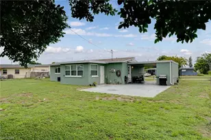 102 Oleander Rd, Lehigh Acres, FL 33936 - Photo 18