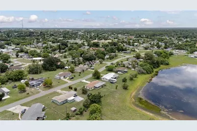 102 Oleander Rd, Lehigh Acres, FL 33936 - Photo 24