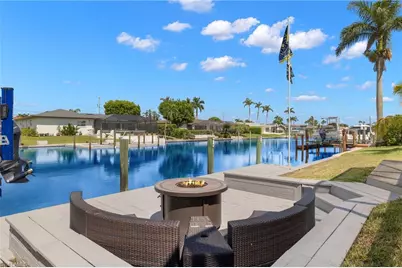 1811 SE 37th Ter, Cape Coral, FL 33904 - Photo 2