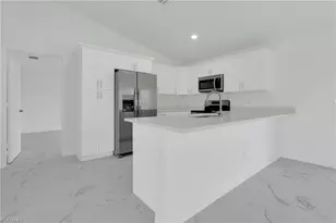 1808 NE 44th St, Cape Coral, FL 33909 - Photo 4