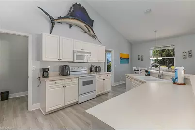 532 W Archer Pkwy, Cape Coral, FL 33904 - Photo 8